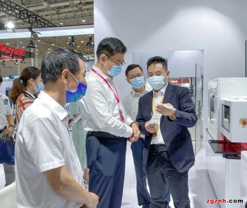 AI+機器人服務亮點紛呈，庫柏特助力基層醫療建設