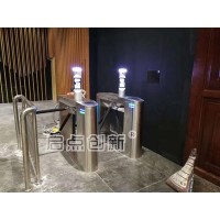 江門游樂場人臉識別會員系統(tǒng)有效期刷臉驗(yàn)證統(tǒng)計(jì)通道閘安裝